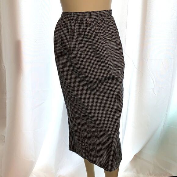 VGT houndstooth long pencil skirt. Size small - Picture 1 of 5